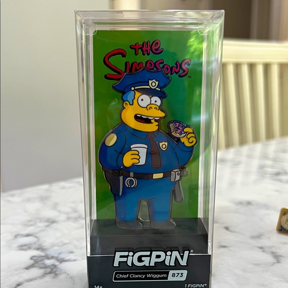 FiGPiN The Simpsons Chief Clancy Wiggum Pin - Picture 1 of 3